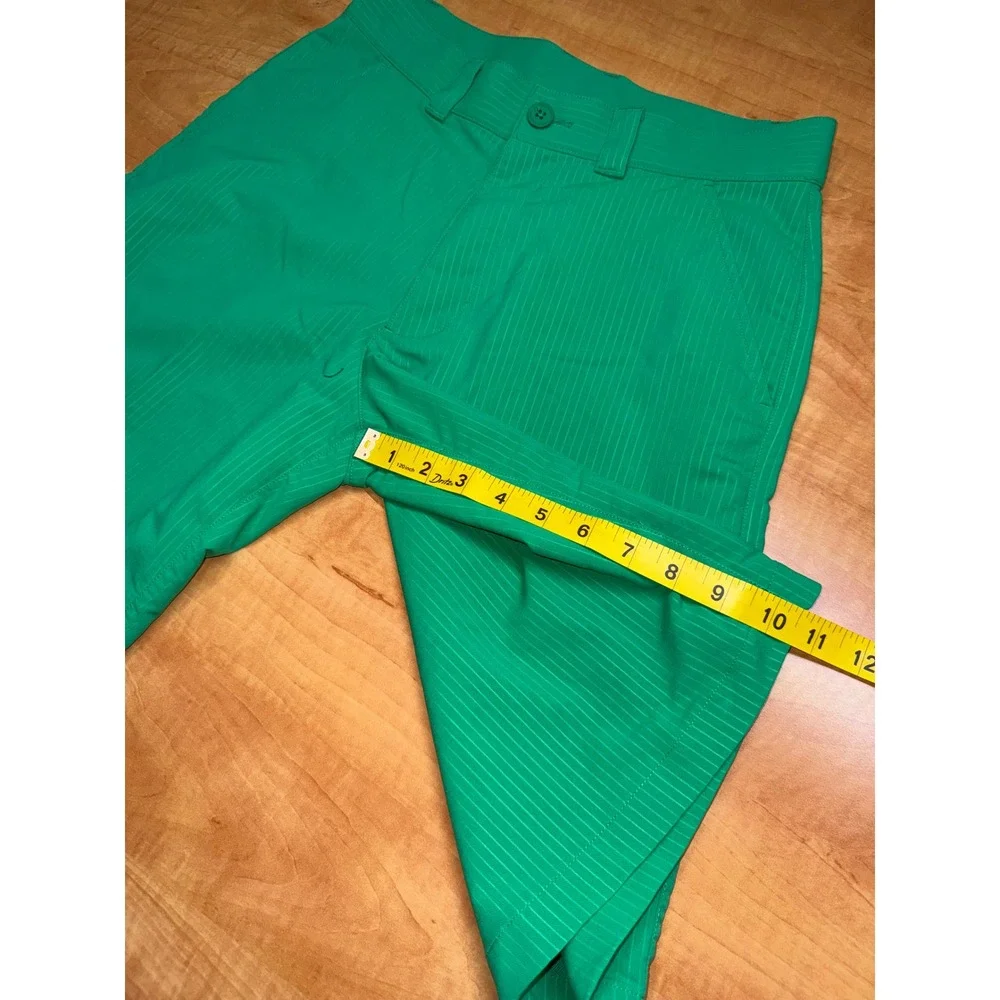 Under Armour Mens Green Pinstripe Golf Shorts Loose Fit Size 30